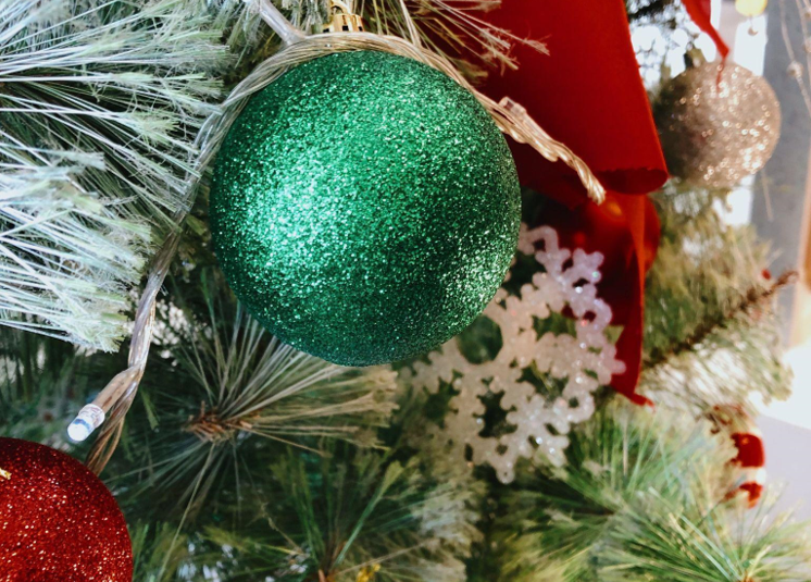 Creating Cozy Holiday Memories with Artificial Christmas Trees